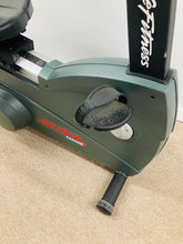 Load image into Gallery viewer, Life Fitness Life Cycle 9500 HR Recumbent Exercise Bike
