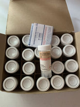 Load image into Gallery viewer, Para-Pak Clean Stool Specimen Vial 900312 Case 0f 100 EXP 2029