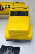 Load image into Gallery viewer, Vintage 1989 Ertl International Pennzoil Steel Semi Truck