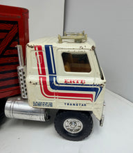 Load image into Gallery viewer, Vintage ERTL International Transtar Cattle / Livestock Semi Trailer Truck