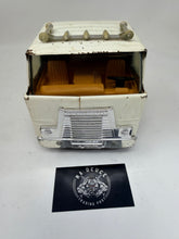 Load image into Gallery viewer, Vintage ERTL International Transtar Cattle / Livestock Semi Trailer Truck