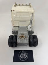 Load image into Gallery viewer, Vintage ERTL International Transtar Cattle / Livestock Semi Trailer Truck