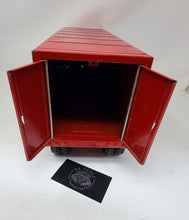 Load image into Gallery viewer, Vintage ERTL International Transtar Cattle / Livestock Semi Trailer Truck