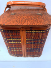 Load image into Gallery viewer, Vintage Redmon Peru Indiana Plaid Picnic Basket